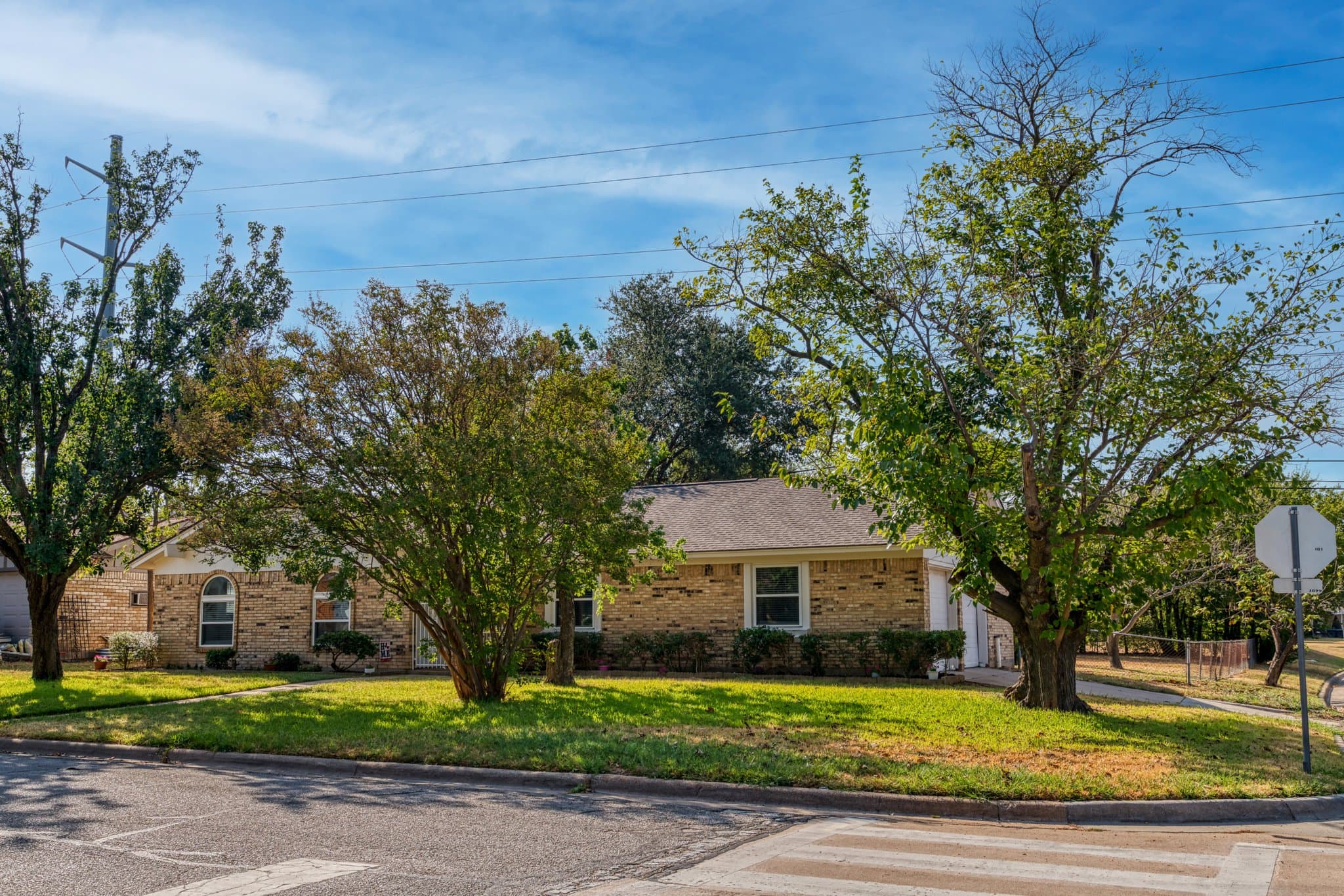 Photo 1 of 36, 1000 Springdale Rd, Bedford, TX 76021